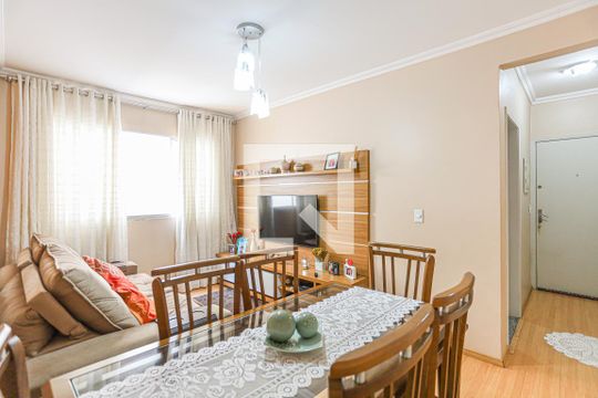 Apartamento para alugar com 2 quartos, 58m² em Jaguaribe, Osasco
