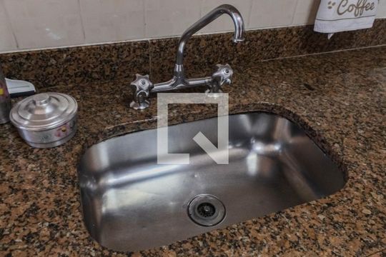 Cozinha de apartamento para alugar com 3 quartos, 150m² em Jardim Praiano, Guarujá