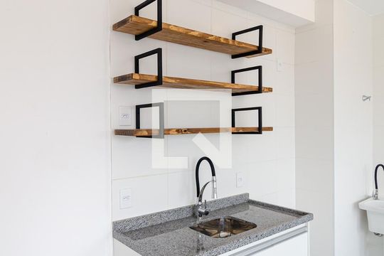 Cozinha de apartamento para alugar com 1 quarto, 35m² em Vila Paulista, São Paulo