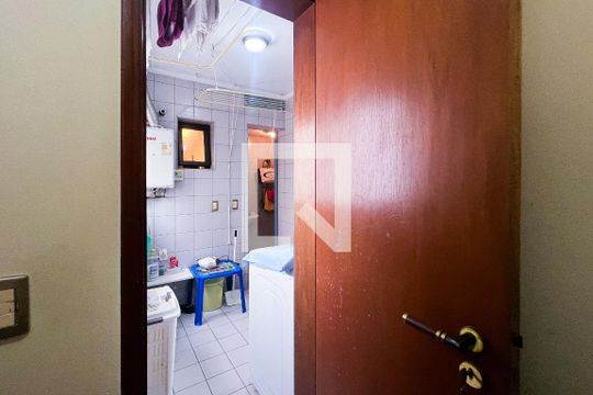 Quarto de Serviço de apartamento para alugar com 3 quartos, 188m² em Indianópolis, São Paulo