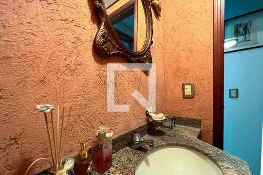 Lavabo de apartamento para alugar com 3 quartos, 188m² em Indianópolis, São Paulo