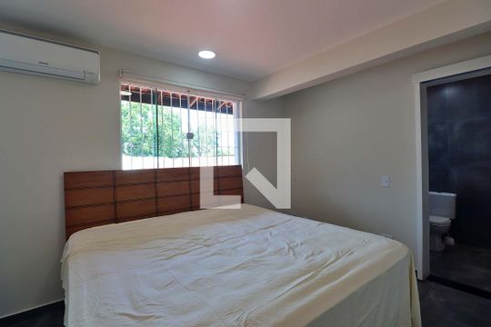 Suíte 1 de casa à venda com 4 quartos, 289m² em Parque Oratório, Santo André