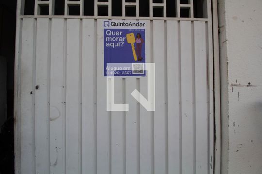 Placa na Fachada de casa para alugar com 1 quarto, 35m² em Jardim Norma, São Paulo