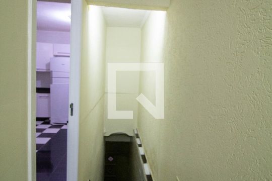 Corredor de casa para alugar com 1 quarto, 35m² em Jardim Norma, São Paulo