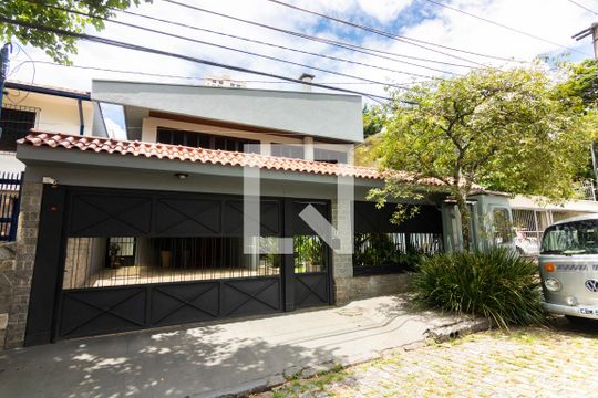 Fachada de casa à venda com 4 quartos, 340m² em Santo Amaro, São Paulo