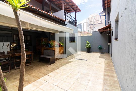 Quintal de casa à venda com 4 quartos, 340m² em Santo Amaro, São Paulo