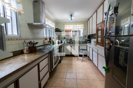 Cozinha  de casa à venda com 4 quartos, 340m² em Santo Amaro, São Paulo