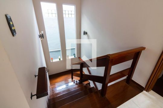 Escada de casa à venda com 4 quartos, 340m² em Santo Amaro, São Paulo