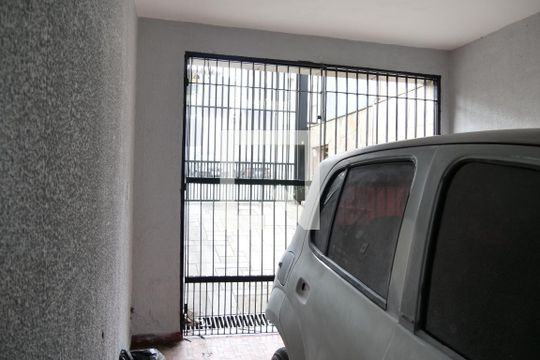 Garagem de casa para alugar com 3 quartos, 376m² em Parque Bandeirante, Santo André