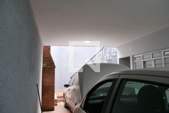 Garagem de casa para alugar com 3 quartos, 376m² em Parque Bandeirante, Santo André