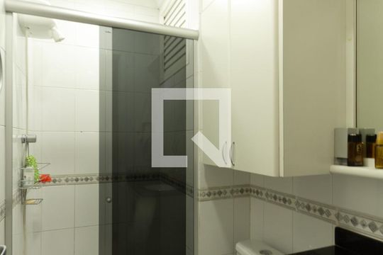 Banheiro de apartamento para alugar com 3 quartos, 76m² em Vila Olímpia, São Paulo