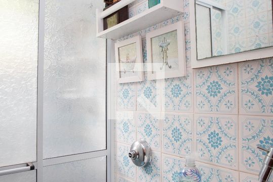 Banheiro de Serviço de casa à venda com 3 quartos, 200m² em Vila Primavera, São Paulo