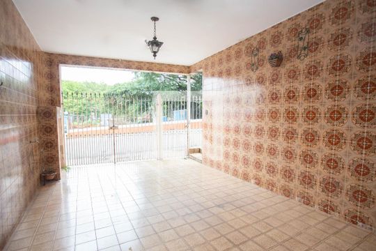 Garagem de casa à venda com 3 quartos, 200m² em Vila Primavera, São Paulo