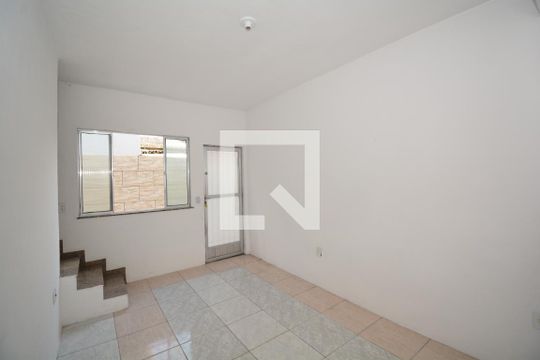 Casa de Condomínio para alugar com 2 quartos, 90m² em Brás de Pina, Rio de Janeiro