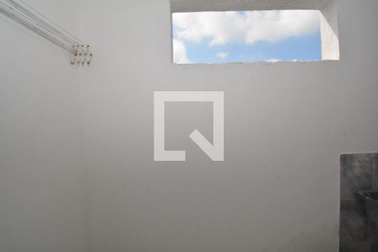 Vista da Sala/Cozinha de casa de condomínio para alugar com 2 quartos, 90m² em Brás de Pina, Rio de Janeiro