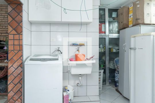 Lavanderia de casa à venda com 3 quartos, 220m² em Torres Tibagy, Guarulhos