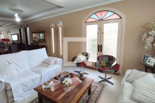 Sala 1 de casa à venda com 5 quartos, 606m² em Pechincha, Rio de Janeiro