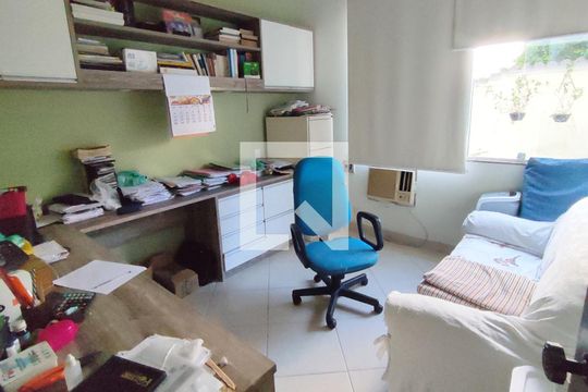 Quarto 1 de casa à venda com 5 quartos, 606m² em Pechincha, Rio de Janeiro