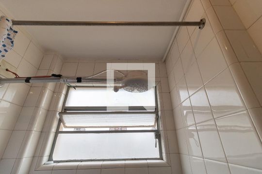 Baheiro e Lavanderia de apartamento à venda com 1 quarto, 28m² em Liberdade, São Paulo