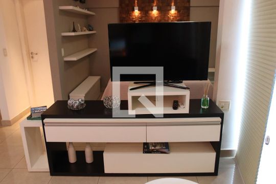 Sala de apartamento para alugar com 1 quarto, 57m² em Jardim Goiás, Goiânia