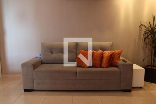 Sala de apartamento à venda com 1 quarto, 57m² em Jardim Goiás, Goiânia