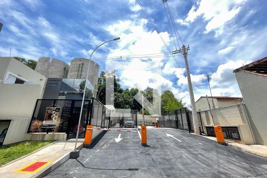 Fachada de apartamento para alugar com 2 quartos, 42m² em Jardim City, Guarulhos