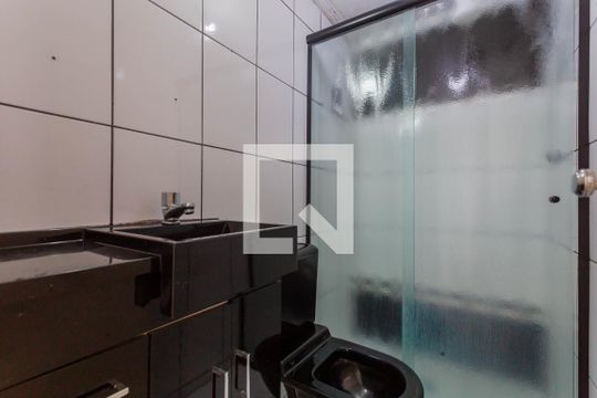 Banheiro de apartamento para alugar com 2 quartos, 45m² em São João Clímaco, São Paulo