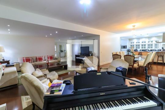Sala de casa de condomínio à venda com 4 quartos, 581m² em Residencial Morumbi, São Paulo