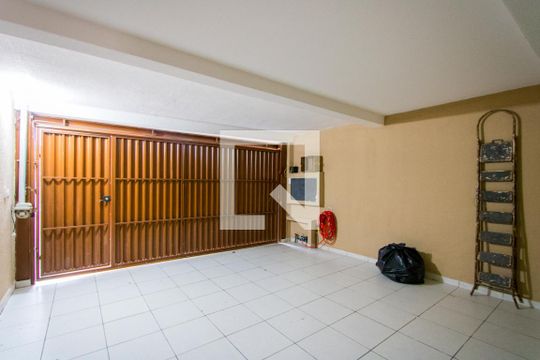 Garagem de casa à venda com 3 quartos, 230m² em Jardim Progresso, Santo André