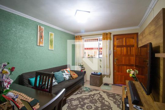 Sala de casa de condomínio à venda com 2 quartos, 65m² em Vila Santana, São Paulo
