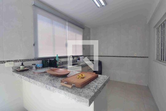 Área gourmet de casa à venda com 3 quartos, 272m² em Vila Pires, Santo André
