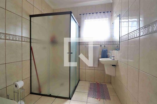 Banheiro do Quarto 3 - Suíte de casa à venda com 3 quartos, 272m² em Vila Pires, Santo André