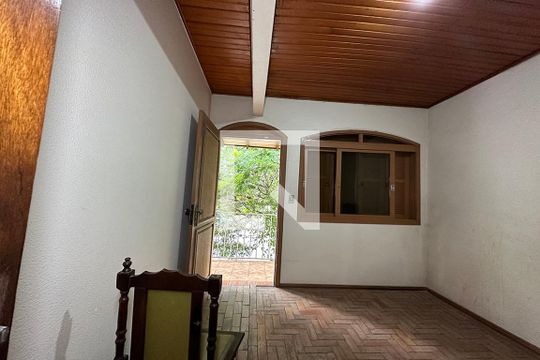 Casa à venda com 3 quartos, 196m² em Santos Dumont, São Leopoldo