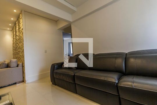 Sala de TV de apartamento à venda com 2 quartos, 107m² em Loteamento Caminhos de São Conrado (sousas), Barueri