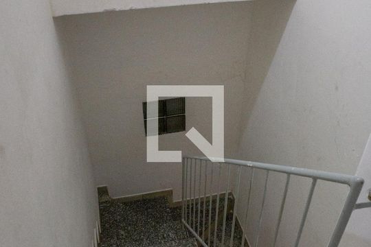 Entrada de apartamento para alugar com 2 quartos, 40m² em Bom Retiro, São Paulo