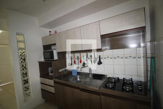 Cozinha de casa de condomínio à venda com 3 quartos, 102m² em Rio Branco, Canoas