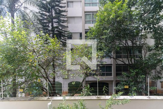 Vista do Quarto 2 de apartamento para alugar com 2 quartos, 47m² em Aclimação, São Paulo