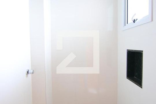 Banheiro de apartamento à venda com 2 quartos, 42m² em Vila Costa Melo, São Paulo