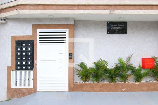 Fachada de apartamento à venda com 2 quartos, 42m² em Vila Costa Melo, São Paulo
