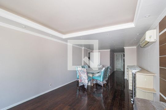Sala de apartamento à venda com 3 quartos, 135m² em Rio Branco, Porto Alegre