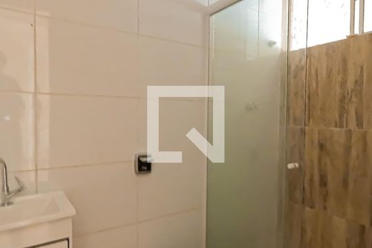 Banheiro de apartamento à venda com 2 quartos, 49m² em Jardim Vila Galvao, Guarulhos