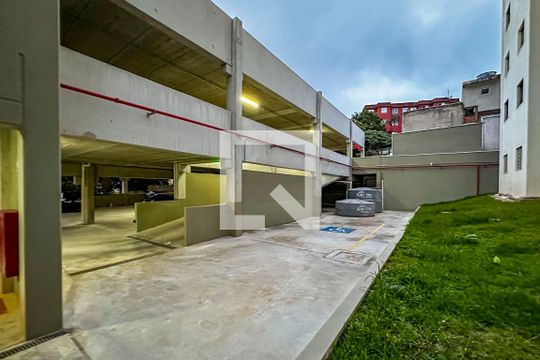 Garagem  de apartamento à venda com 3 quartos, 76m² em Vila Bela Vista, Santo André