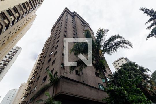 Fachada de apartamento para alugar com 1 quarto, 48m² em Vila Uberabinha, São Paulo