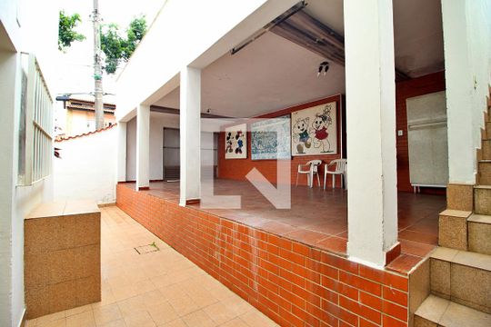 Área de Serviço / Quintal / Garagem de casa à venda com 2 quartos, 200m² em Campestre, Santo André