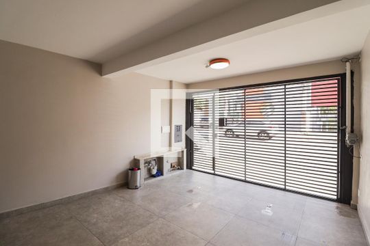 Garagem de casa para alugar com 6 quartos, 500m² em Lauzane Paulista, São Paulo