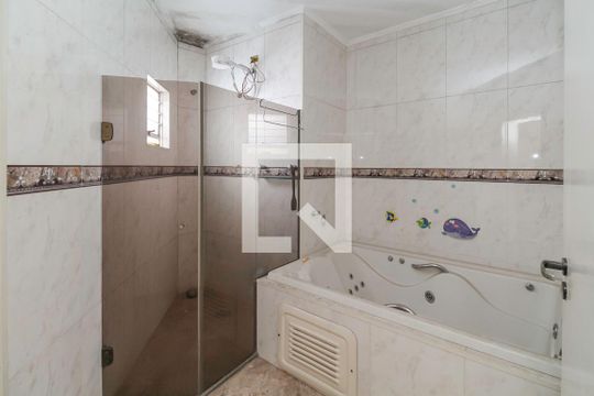Banheiro da Suíte 1 de casa para alugar com 3 quartos, 500m² em Jardim Cotiana, São Paulo