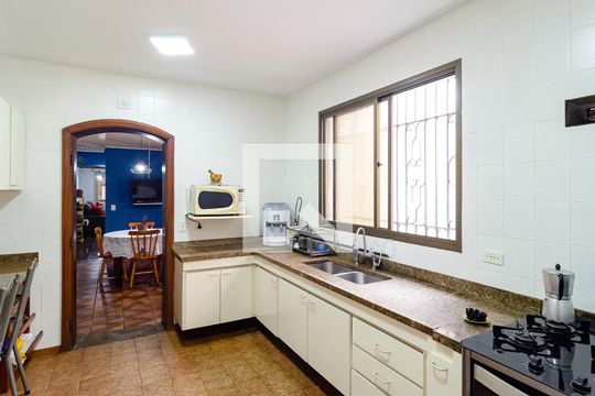 Cozinha de casa à venda com 3 quartos, 167m² em Vila Guarani (Z Sul), São Paulo