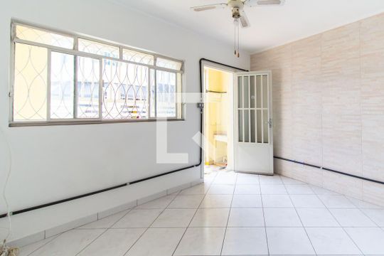 Sala de casa à venda com 2 quartos, 116m² em Cidade Mãe do Céu, São Paulo