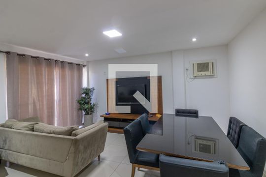 Sala de casa para alugar com 3 quartos, 120m² em Recreio dos Bandeirantes, Rio de Janeiro