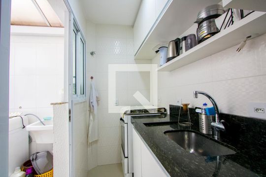 Cozinha de apartamento à venda com 2 quartos, 50m² em Vila Amábile Pezzolo, Santo André
